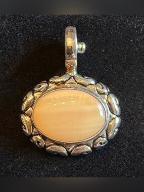 Stocko Snap Clasp .925 Sterling Silver Pendant w/Apricot Agate gemstone. New!